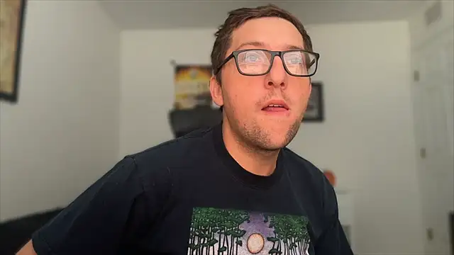 Snapshot of Milflover96 chatting on 11-29-25, 04:10 Milflover96 online show from 11-29-25, 04:10