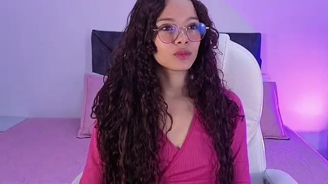 Snapshot of sara_sharma_ chatting on 09-11-25, 01:22 sara sharma online show from 09-11-25, 01:22