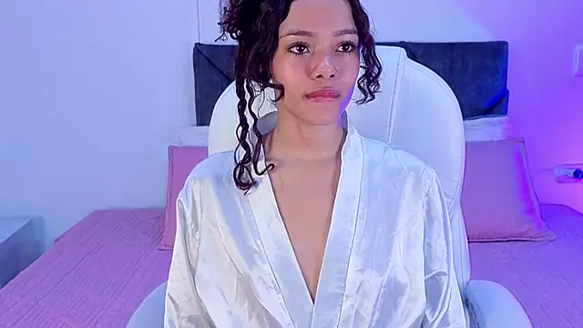 Snapshot of sara_sharma_ chatting on 09-18-25, 01:24 sara sharma online show from 09-18-25, 01:24