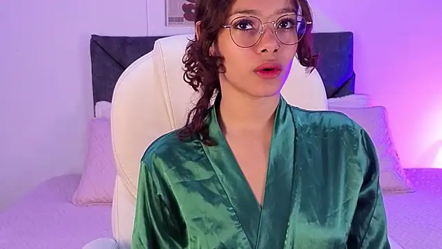 Snapshot of sara_sharma_ chatting on 09-23-25, 02:09 sara sharma online show from 09-23-25, 02:09