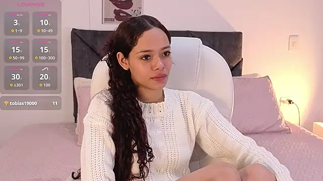 Snapshot of sara_sharma_ chatting on 09-27-25, 03:50 sara sharma online show from 09-27-25, 03:50