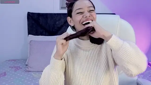 Snapshot of sara_sharma_ chatting on 10-04-25, 12:47 sara sharma online show from 10-04-25, 12:47