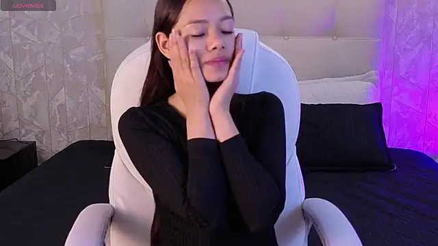 Snapshot of sara_sharma_ chatting on 10-07-25, 12:46 sara sharma online show from 10-07-25, 12:46