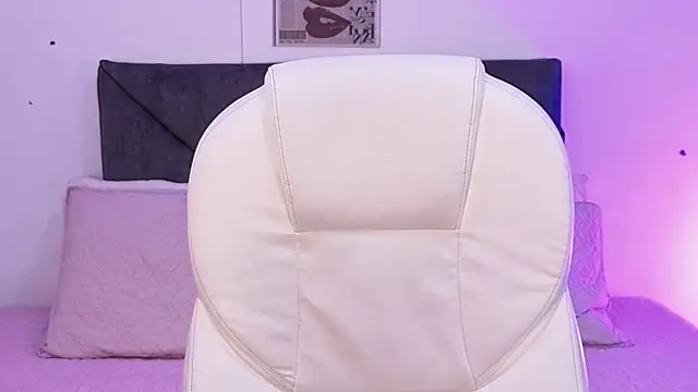 Snapshot of sara_sharma_ chatting on 11-05-25, 02:39 sara sharma online show from 11-05-25, 02:39