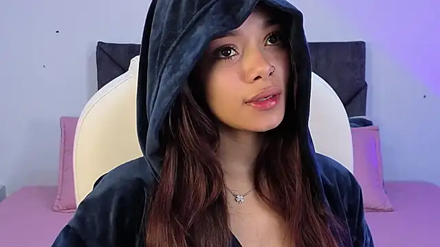 Snapshot of sara_sharma_ chatting on 11-15-25, 02:02 sara sharma online show from 11-15-25, 02:02