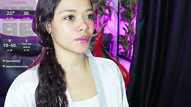 Snapshot of sara_sharma_ chatting on 12-19-25, 02:24 sara sharma online show from 12-19-25, 02:24