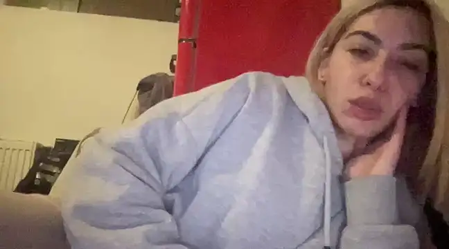 Snapshot of sarrah_rossy chatting on 02-10-25, 09:58 sarrah rossy online show from 02-10-25, 09:58