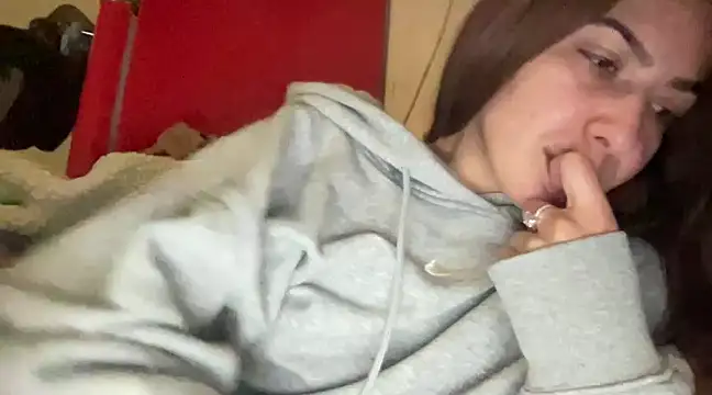 Snapshot of sarrah_rossy chatting on 03-09-25, 07:15 sarrah rossy online show from 03-09-25, 07:15