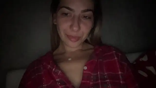 Snapshot of sarrah_rossy chatting on 10-21-25, 08:53 sarrah rossy online show from 10-21-25, 08:53