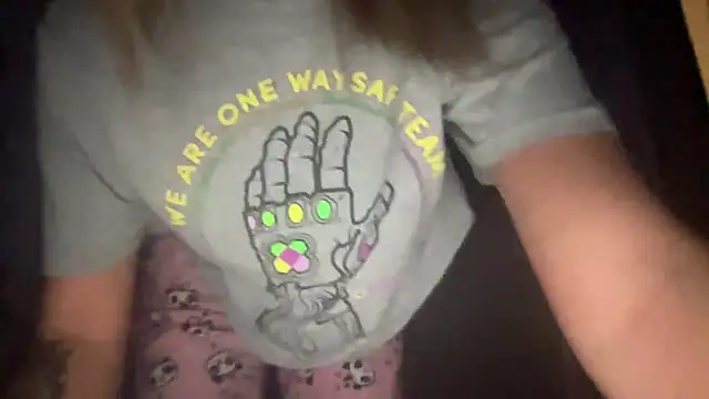 Snapshot of sarrah_rossy chatting on 11-05-25, 09:48 sarrah rossy online show from 11-05-25, 09:48