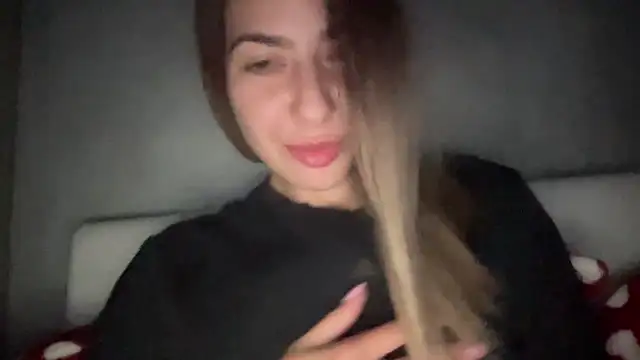 Snapshot of sarrah_rossy chatting on 11-12-25, 11:14 sarrah rossy online show from 11-12-25, 11:14