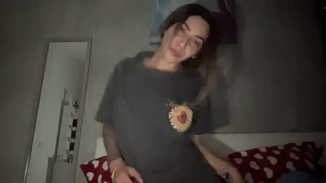 Snapshot of sarrah_rossy chatting on 11-24-25, 10:20 sarrah rossy online show from 11-24-25, 10:20