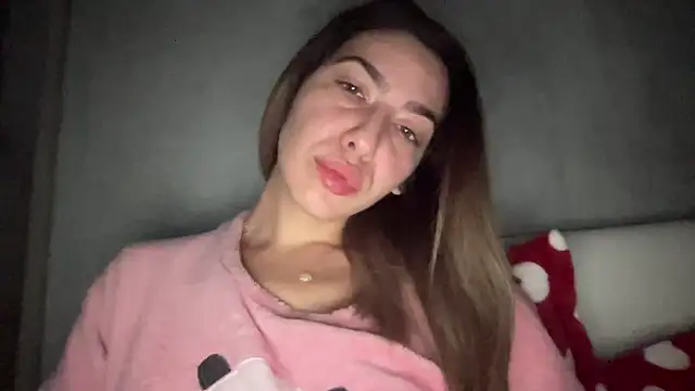 Snapshot of sarrah_rossy chatting on 11-26-25, 10:11 sarrah rossy online show from 11-26-25, 10:11