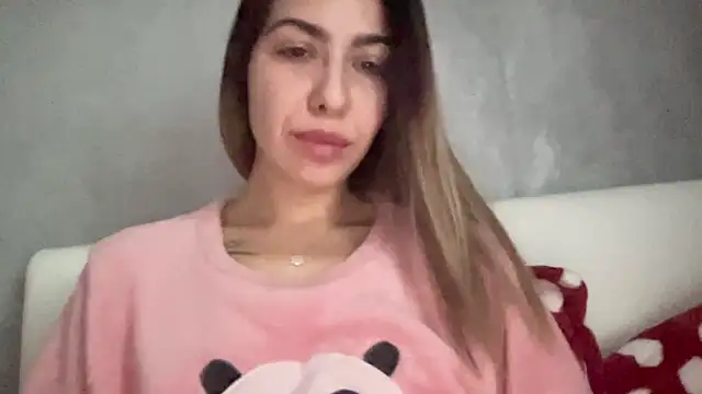 Snapshot of sarrah_rossy chatting on 11-27-25, 01:13 sarrah rossy online show from 11-27-25, 01:13