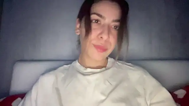 Snapshot of sarrah_rossy chatting on 12-02-25, 10:38 sarrah rossy online show from 12-02-25, 10:38