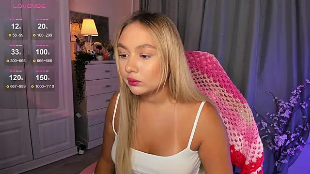  Loneve   online show from 10-10-25, 01:54