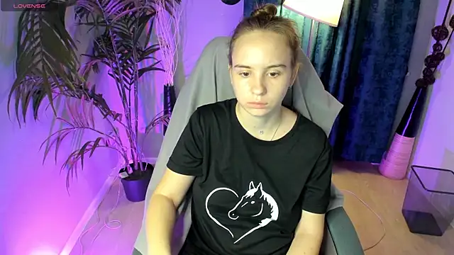 Snapshot of Lika_0ne chatting on 10-09-25, 12:25 Lika 0ne online show from 10-09-25, 12:25