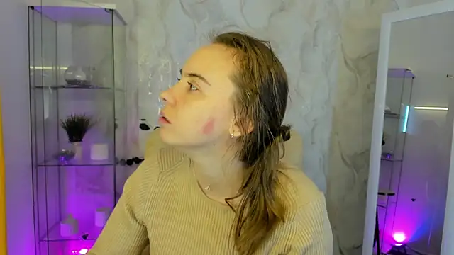 Snapshot of Lika_0ne chatting on 11-05-25, 11:32 Lika 0ne online show from 11-05-25, 11:32