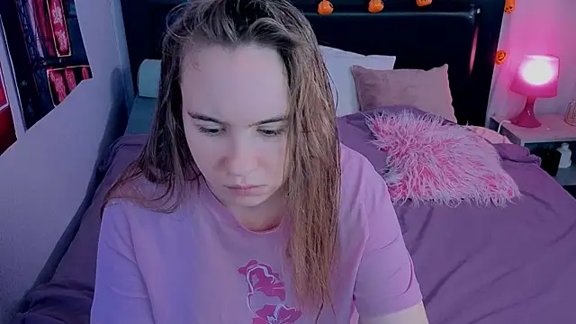 Snapshot of Lika_0ne chatting on 11-30-25, 11:03 Lika 0ne online show from 11-30-25, 11:03