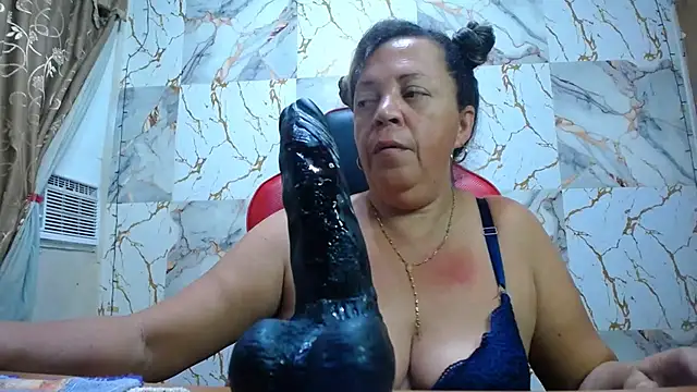 Snapshot of alina_maturehot chatting on 05-18-26, 07:14 alina maturehot online show from 05-18-26, 07:14