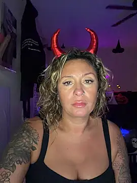 bossyroxy84 online show from 10-27-25, 11:41