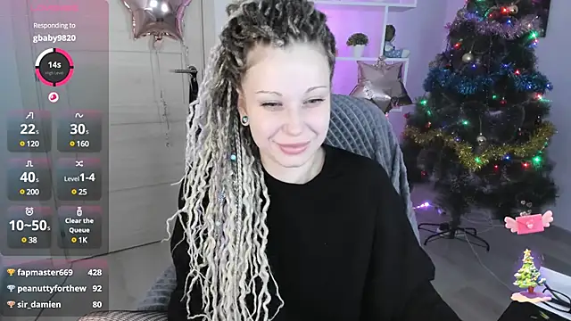 Snapshot of HoneySallyMoore chatting on 12-17-24, 04:12 HoneySallyMoore online show from 12-17-24, 04:12