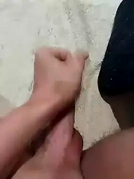 Snapshot of jojolecochon1 chatting on 03-11-25, 04:29 jojolecochon1 online show from 03-11-25, 04:29