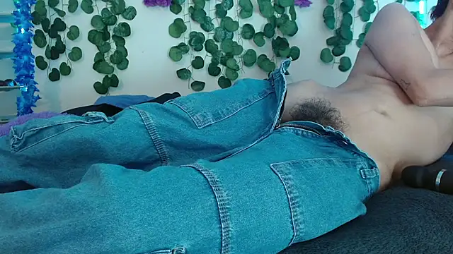 Snapshot of duo_peludoo chatting on 03-19-25, 12:59 duo peludoo online show from 03-19-25, 12:59