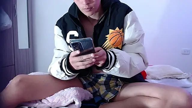 Snapshot of duo_peludoo chatting on 10-18-25, 04:08 duo peludoo online show from 10-18-25, 04:08