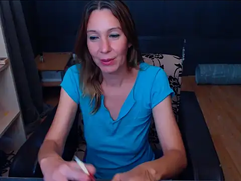 Snapshot of hannaha chatting on 07-25-26, 06:49 hannaha online show from 07-25-26, 06:49
