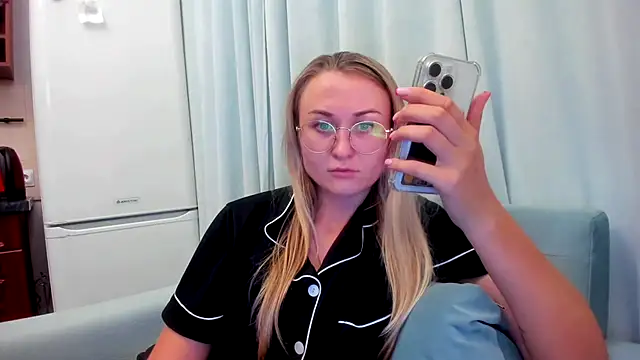 your Goddess Eva online show from 09-23-25, 08:45