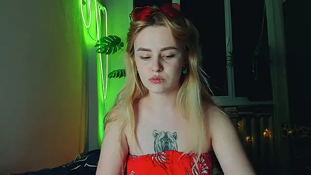 Snapshot of Alexa_Pirs chatting on 03-03-25, 05:29 Alexa Pirs online show from 03-03-25, 05:29