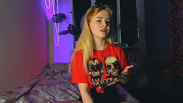 Snapshot of Alexa_Pirs chatting on 03-22-25, 02:36 Alexa Pirs online show from 03-22-25, 02:36