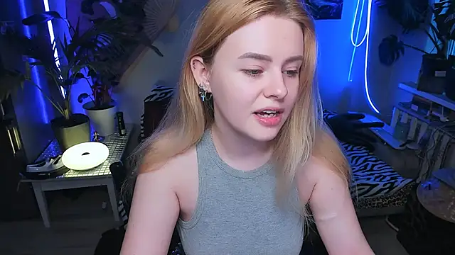 Snapshot of Alexa_Pirs chatting on 12-01-25, 12:32 Alexa Pirs online show from 12-01-25, 12:32