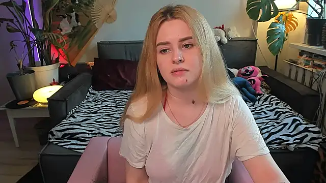 Alexa Pirs online show from 04-12-26, 02:00