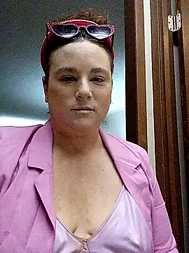 Snapshot of KinzAngel chatting on 02-10-25, 06:56 KinzAngel online show from 02-10-25, 06:56