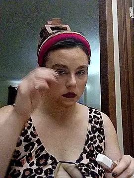 Snapshot of KinzAngel chatting on 02-14-25, 02:02 KinzAngel online show from 02-14-25, 02:02