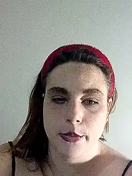 Snapshot of KinzAngel chatting on 02-18-25, 03:32 KinzAngel online show from 02-18-25, 03:32