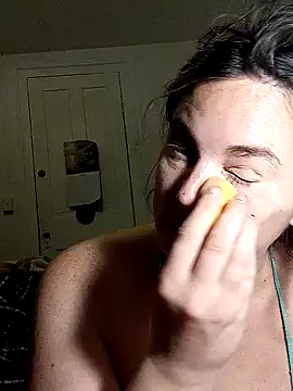 Snapshot of KinzAngel chatting on 03-14-25, 03:26 KinzAngel online show from 03-14-25, 03:26