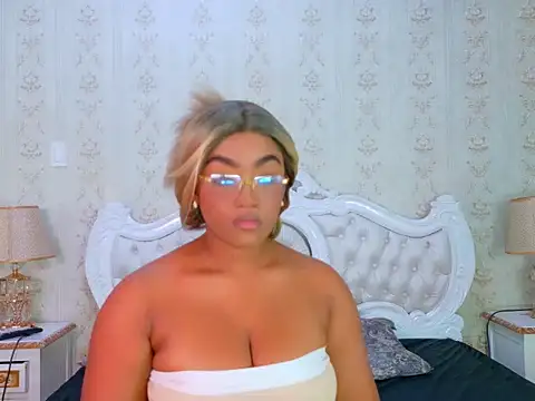 TianahGlow online show from 10-11-25, 09:02