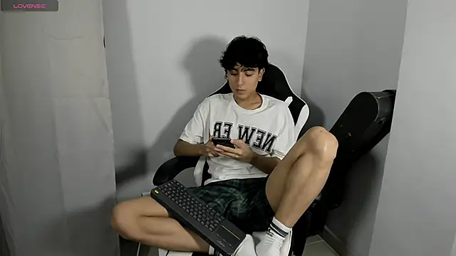 salvatore montt online show from 02-16-25, 12:41