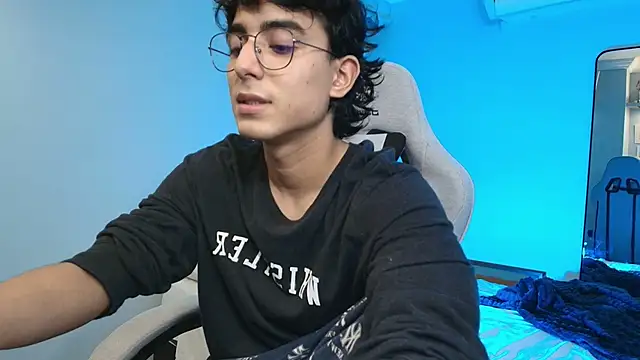 salvatore montt online show from 10-30-25, 04:03