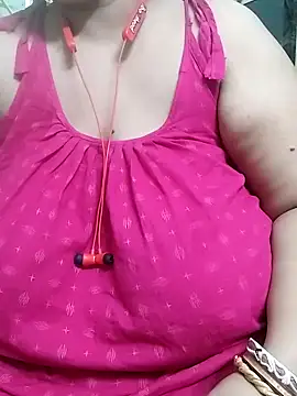 Snapshot of Lizza_boudi chatting on 03-01-25, 01:22 Lizza boudi online show from 03-01-25, 01:22