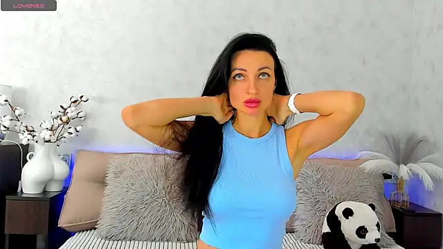 Snapshot of Tina_Mart chatting on 09-11-25, 10:48 Tina Mart online show from 09-11-25, 10:48