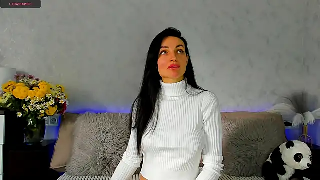 Snapshot of Tina_Mart chatting on 10-11-25, 11:53 Tina Mart online show from 10-11-25, 11:53