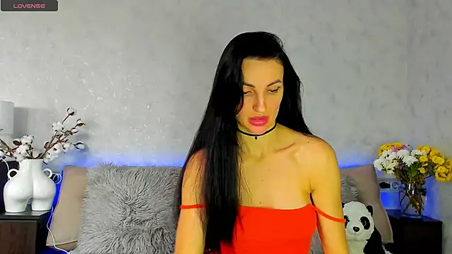 Snapshot of Tina_Mart chatting on 10-29-25, 11:34 Tina Mart online show from 10-29-25, 11:34