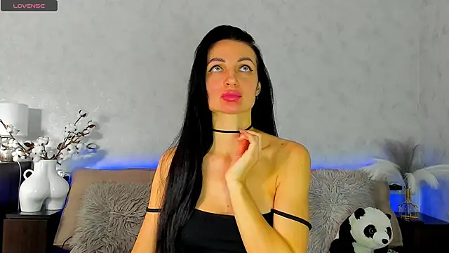 Snapshot of Tina_Mart chatting on 11-05-25, 11:21 Tina Mart online show from 11-05-25, 11:21