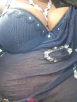 Snapshot of SX-JUHI chatting on 09-21-25, 07:10 SX-JUHI online show from 09-21-25, 07:10