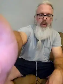 Snapshot of HardSteele97 chatting on 12-14-25, 07:29 HardSteele97 online show from 12-14-25, 07:29