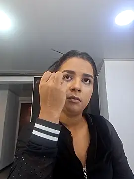 MariamLaraa online show from 10-26-25, 12:49